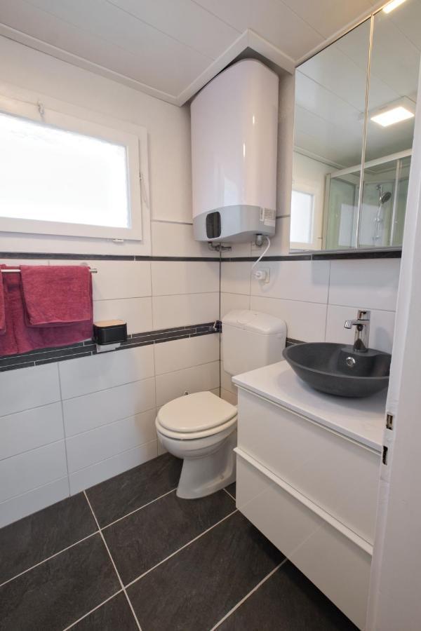 Lake Getaway Apartment With Private Entrance, Right On The Lake Constance Cycle Path, Barbecue Area, Free Wifi, Netflix And Free Bikes Salmsach Eksteriør bilde