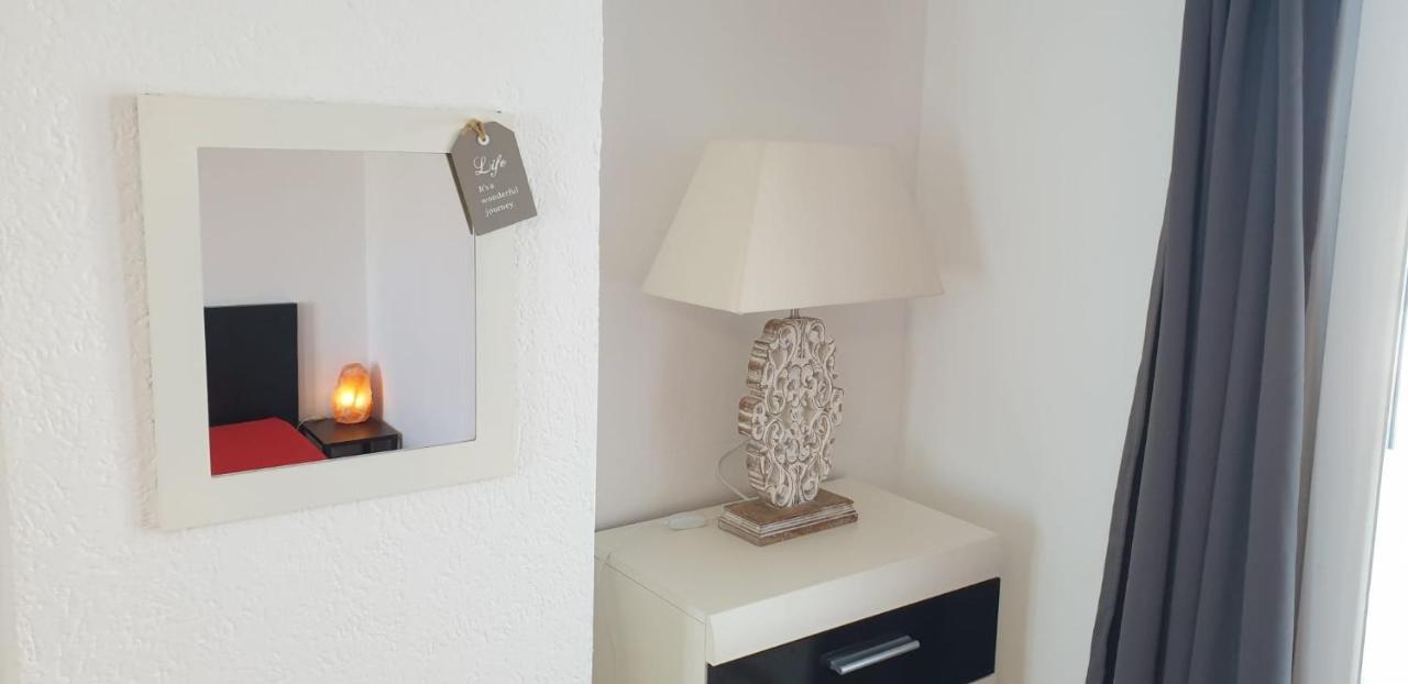 Lake Getaway Apartment With Private Entrance, Right On The Lake Constance Cycle Path, Barbecue Area, Free Wifi, Netflix And Free Bikes Salmsach Eksteriør bilde